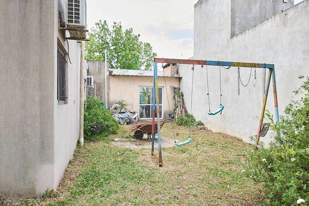 Imagen de la propiedad CASA EN VENTA CON TERRENO CALLE CHURRARIN 3200